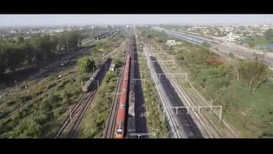 बीकानेर से दिल्ली का सफर अब होगा और भी आसान! नई वंदे भारत एक्सप्रेस यात्रियों को देगी तेज और सुगम सफर का अनुभव। #VandeBharatExpress #RailInfra4Rajasthan