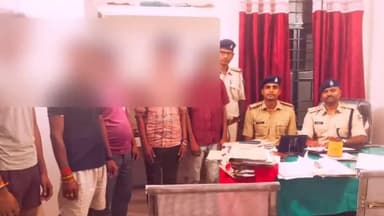 रामगढ़वा: रामगढ़वा थाना पुलिस ने एनएच 28 के समीप दो ट्रकों से कतरनी धान चोरी करते हुए छह लोगों को रंगेहाथ गिरफ्तार किया