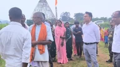 कलेक्टर ने छुईखदान के बंजारपुर स्थित बंजर नदी के उद्गम स्थल का किया निरीक्षण, तालाब को 'अमृत सरोवर' बनाने के दिए निर्देश