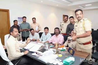 జనగాం: కలెక్టర్ కార్యాలయాలు చాకలి ఐలమ్మ జయంతి సందర్భంగా పలువురు అధికారులకు సమావేశంలో పాల్గొన్న ఉన్నత అధికారులు