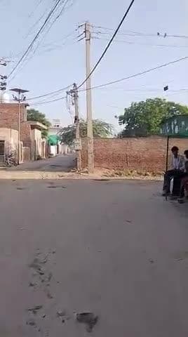 नशेड़ीयो ने सरकारी कैमरों पर डाला कपड़ा कर सकते हैं बड़ी घटना