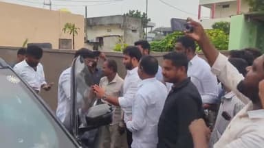 జమ్మికుంట: జమ్మికుంట హుజురాబాద్ మున్సిపాలిటీలకు 30 కోట్లు నిధులు కేటాయించిన ప్రభుత్వం MLA కౌశిక్ తెచ్చాననడం సిగ్గుచేటు MLC బల్మూరి