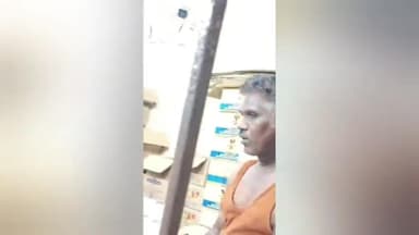 அயனாவரம்: குவாட்டருக்கு எப்படி 10 ரூபாய் அதிகமாக வாங்கலாம் - சாமியார் மடம் மது கடையில் குடிமகன் சண்டையிடும் காட்சி வைரல்