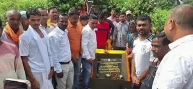 नावाडीह: नावाडीह में विधायक जयराम महतो ने विभिन्न योजनाओं का किया भूमिपूजन व शिलान्यास