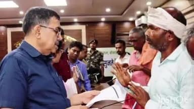 कसमार: गोलक नाथ महतो की बहू को मृत्यु प्रमाण पत्र मिलने से मृत्यु का दुख हुआ कम