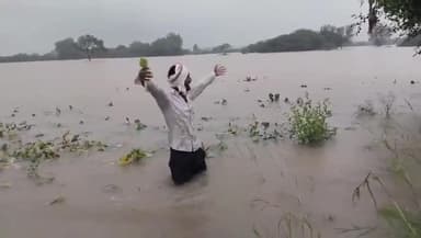 पालम: सततच्या पावसामुळे जिल्हाभरात शेतीचे नुकसान ;  पालम तालुक्यातील सायळ येथील शेतकऱ्याचा आक्रोश