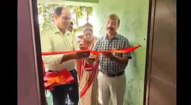 ପଟ୍ଟାମୁଣ୍ଡାଇ: ପଟ୍ଟାମୁଣ୍ଡାଇ ବ୍ଲକ ବାଛରା଼ ପଞ୍ଚାୟତ ଠାରେ ଶ୍ରଦ୍ଧାସୁମନ ପେପରପ୍ଲେଟ ଏବଂ ଦୋନା କ୍ଲଷ୍ଟର ଜିଲାପାଳଙ୍କ ଦ୍ୱାରା ଉଦଘାଟିତ