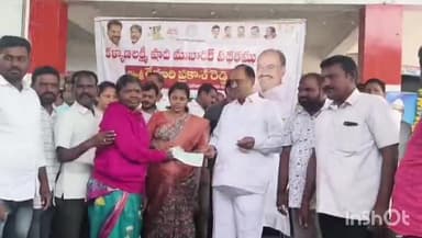 కల్యాణ లక్ష్మి షాది ముబారక్ చెక్కులను పంపిణీ చేసిన పరకాల శాసనసభ్యులు రేవూరి ప్రకాష్ రెడ్డి