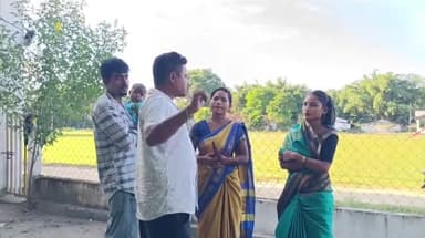 পশ্চিম ডিব্ৰুগড়: লেপেটকতাত জনৈক মেছ উপাধিৰ এগৰাকী যুৱতীয়ে বেংকৰ লোণ দিয়াৰ নামত শতাধিক লোকৰ পৰা বহু হাজাৰ টকা সৰলুকি কৰাৰ অভিযোগ