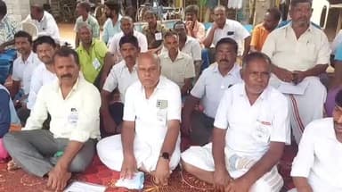 திருமயம்: அரிமழம் கடைவீதியில் தனி தாலுகா வேண்டும் எனக் கூறி பொதுமக்கள் ஒன்றிணைந்து உண்ணாவிரத போராட்டத்தில் ஈடுபட்டு வருகின்றனர்