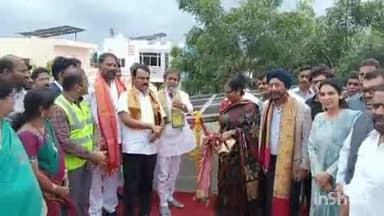 వంగూర్: వంగూరు మండలం కొండారెడ్డిపల్లి గ్రామంలో పలు అభివృద్ధి పనులను ప్రారంభించిన మంత్రులు