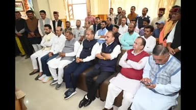 हरिपुरधार: पूर्व मुख्यमंत्री नेता प्रतिपक्ष जयराम ठाकुर ने हरिपुरधार में सुना प्रधानमंत्री नरेंद्र मोदी का मन की बात कार्यक्रम