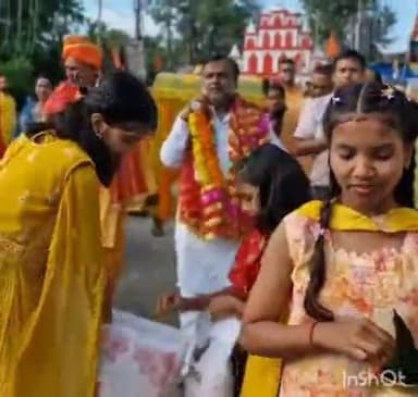 रामानुजगंज: रामानुजगंज में शारदीय नवरात्र की धूम, नगर में निकली भव्य कलश यात्रा