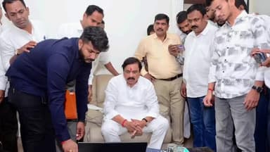 म्हसळा: म्हसळा येथील रेस्ट हाऊस मध्ये शिवसृष्टी प्रकल्पाच्या संदर्भात खासदार सुनील तटकरे यांच्या उपस्थितीत आढावा