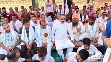 रक्कड़: जसवा प्रागपुर विधायक विक्रम ठाकुर ने कोटला बेहड़ में युवा दंगल कमेटी द्वारा आयोजित दंगल कार्यक्रम में की शिरकत