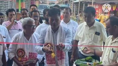 তামুলপুৰ: তামুলপুৰ আঞ্চলিক দুৰ্গাপূজাৰ স্থলীত দেওবাৰে বিয়লি উপস্থিত হৈ মন্দিৰৰ মুখ্য দ্বাৰ উন্মোচন কৰে বিজিত গৌৰা নাৰ্জাৰীয়ে
