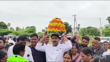 ఖాజీపేట: భట్టుపల్లి లో బతుకమ్మ విగ్రహాన్ని ప్రారంభించిన ఎమ్మెల్యే నాగరాజు