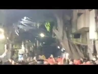 #प्रयागराज में मचा हड़कंप
युवक की ताबड़तोड़ हर्ष फायरिंग
हर्ष फायरिंग का वीडियो हुआ वायरल
#Prayagraj