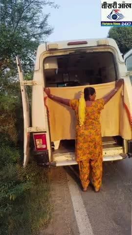 सड़क किनारे एंबुलेंस में हुई डिलीवरी,ड्राइवर संजीव सैनी की बहादुरी से बची दो जिंदगियां, एंबुलेंस में कोई स्टाफ नहीं