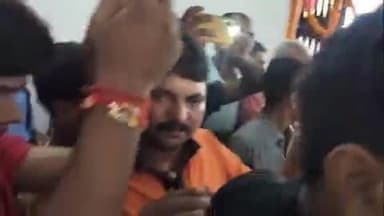 फेनहारा: पूर्व मंत्री सह विधायक राणा रंधीर सिंह ने देवकुलिया समुदायिक स्वास्थ्य केंद्र भवन का फीता काटकर किया उद्घाटन