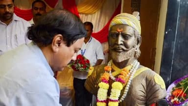 पोलादपूर: पोलादपूर येथील कॅप्टन विक्रमराव मोरे सभागृहात खासदार सुनील तटकरे यांच्या उपस्थितीत आढावा बैठक