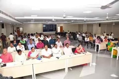 మహబూబ్ నగర్ రూరల్: రాష్ట్ర ఎన్నికల కమిషన్ ఆదేశాల జిల్లాలో జడ్పిటిసి, ఎంపిటిసి, సర్పంచ్, వార్డు సభ్యుల ఎన్నికలను సవ్యంగా జిల్లా కలెక్టర్