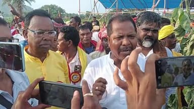 जरमुंडी प्रखंड स्तरीय सार्वजनिक कर्मा पर्व घटवाल घटवार भूईया समाज के सभी बुद्धिजीवी एवं सभी समाज के नेता गण।