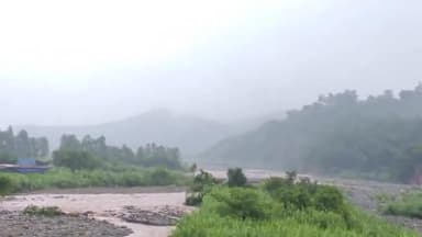 पिंजौर कौशल्या नदी में बड रही जुगीयो की सख्या प्रशासन कर रहा बडे हादेसे का इतजार. रोड व पुल की रेलगी बी खसता हालत में