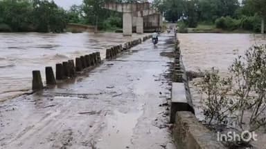 କାଲିମେଳା: ୬ ଘଣ୍ଟା ପରେ ଖସିଲା କନ୍ୟାଶ୍ରମ ପୋଲର ଜଳସ୍ତର, କାଲିମେଳା - ପଡିଆ ମୁଖ୍ୟ ରାସ୍ତାରେ ଯାତାୟାତ ହେଲା ସ୍ୱାଭାବିକ