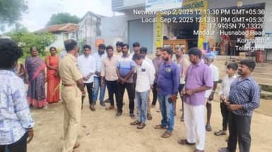 మద్దూర్ ఎస్ఐ షేక్ మహబూబ్, గ్రామ విపిఓతో కలిసి కొండాపూర్ గ్రామాన్ని సందర్శించి గ్రామ ప్రజలకు యువకులకు రాబోవు స్థానిక సంస్థల ఎన్నికలు, సైబర్ నేరాలు, సామాజిక రుగ్మతలు, గంజాయి డ్రగ్స్ ఇతర మత్తుపదార్థాల గురించి అవగాహన కల్పించారు.