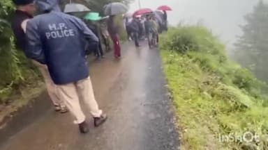 जांगला: गवास पंचायत के शेलापानी के नजदीक एक ऑल्टो गाड़ी हुई दुर्घटनाग्रस्त, जिसमें दो लोगों की हुई मौत