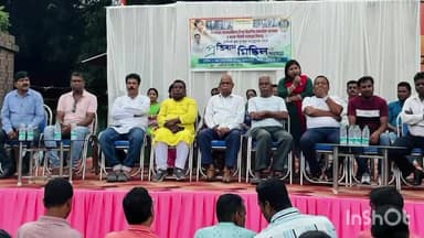 মেজিয়া: মেজিয়ায় ব্লক তৃণমূল কংগ্রেসের তরফে প্রতিবাদ মিছিল ও পথসভা অনুষ্ঠিত হল, উপস্থিত মেজিয়া ব্লক তৃণমূলের সভাপতি