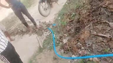 गोगरी प्रखंड के अंतर्गत पकरैल बिन्दटोली में शिकायत कर्ता घर जेई साहब के निर्देश पर ग़लत नल-जल कनेक्शन लगायें हुए लेवर