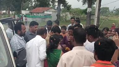 नागराज कॉलोनी गुढी दुर्गा पंडाल पहुंचे सांसद विवेक बंटी साहू नवदुर्गा उत्सव समिति, द्वारा किया भव्य स्वागत