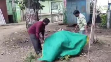 వైరా: ఏన్కూర్ లో ఎన్నికల కోడ్ రాజకీయ ఫ్లెక్సీలు దిమ్మెలకు ముసుగు