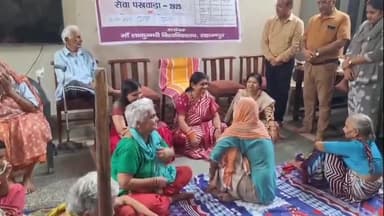 सहारनपुर: मां शाकुंभरी विश्वविद्यालय की कुलपति ने छात्र-छात्राओं के साथ वृद्ध आश्रम जाकर खाद्य सामग्री वितरित की