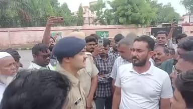 समस्या है ।लेकिन समस्या का हल नहीं कर रहे है यही सबसे बड़ी समस्या है