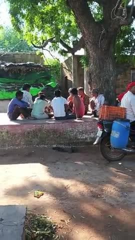 सूरजपुर का बहुत ही खराब माहौल है एकदम ताश खेल साड़ी दें