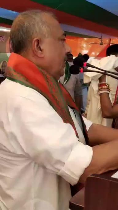 औरंगाबाद बिहार के लोकप्रिय माननीय पूर्व सांसद आदरणीय श्री सुशील कुमार सिंह जी #वैशाली_विधानसभा के पटेढ़ी ब्लॉक में शाइन हाई स्कूल के मैदान में आयोजित #एनडीए_विधानसभा_कार्यकर्ता_सम्मेलन में शामिल होकर विशाल आमसभा को संबोधित किए।