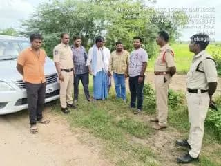 ఈరోజు తేదీ 05.09.2025 నాడు రేబర్తి గ్రామానికి చెందిన ఎర్రబచ్చల రాజు వయస్సు 46 సం"రాలు తన కొడుకు ఫోన్ చేసి చనిపోతున్నానే చెప్పగానే తన కొడుకు డయల్ 100 కు కాల్ చేయగానే లొకేషన్ తో మద్దూర్ ఎస్ఐ షేక్ మహబూబ్ సిబ్బంది నాగరాజు, బాబు వెళ్లి కాపాడడం