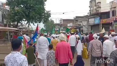 झरी जामणी: मुकुटबन शहरात ईद ए मिलादुन्नबी उत्साहात साजरी शहरातून काढण्यात आली भव्य मिरवणूक