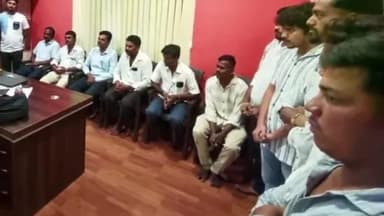 ಬಬಲೇಶ್ವರ: ಪಟ್ಟಣದಲ್ಲಿ ಗಣೇಶ ಮಂಡಳಿಯ ಮುಖಂಡರೊಂದಿಗೆ ಸಭೆ ನಡೆಸಿದ ಪೊಲೀಸ್ ಅಧಿಕಾರಿಗಳು