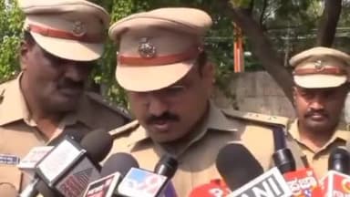 ಬಬಲೇಶ್ವರ: ಅನಧಿಕೃತವಾಗಿ ಹೊನಗನಹಳ್ಳಿ ಬಳಿ ಮದ್ಯ ಮಾರಾಟ, ಪೊಲೀಸರ ದಾಳಿ : ನಗರದಲ್ಲಿ ಎಸ್ ಪಿ ಲಕ್ಷ್ಮಣ ನಿಂಬರಗಿ