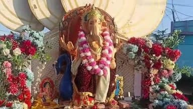बाजार चौक कहानी एवं देवी चौक कहानी गणेश भगवान की मूर्ति का हुआ जलविहार कहानी स मनोज सेन की रिपोर्ट