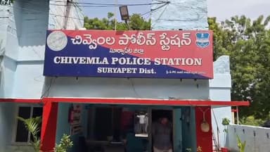 చివ్వెంల: SRPT:చివ్వెంల పోలీస్ స్టేషన్ వద్ద ఉద్రిక్తత వాతావరణం