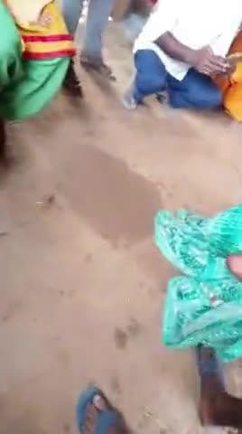 ग्राम करगरा में आज अर्जुन पिता शिवशंकर के लड़के पटाना से एक लड़की भागा कर लेकर आया और आने के baad ladki kinner nikla
