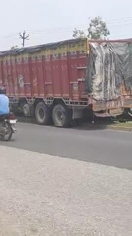 chopan beria Sonbhadra accident do logon ka hua accident bike truck
