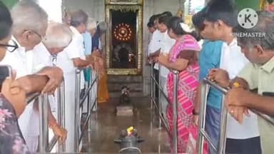 மொடக்குறிச்சி: காங்கேயம் பாளையம் பகுதியில் துணை ஜனாதிபதி தேர்தலில் தேசிய ஜனநாயக கூட்டணி வேட்பாளர் வெற்றி பெற வலியுறுத்தி சிறப்பு பூஜைகள் நடைபெற்றது