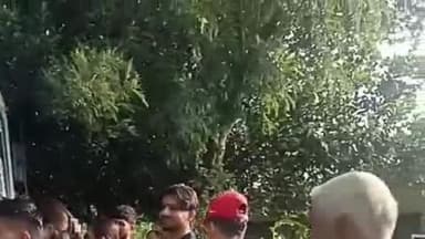 बरवाला: मोरनी-पंचकूला मार्ग पर बसों में भारी भीड़, यात्रियों को परेशानी, माधना बस स्टैंड पर ग्रामीणों का जाम