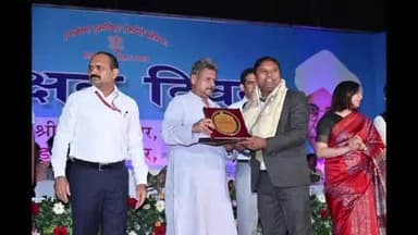 हनुमाननगर: शिक्षक दिवस पर बिहार सरकार ने उच्च माध्यमिक विद्यालय मोरो के प्रधानाध्यापक जितेन्द्र कुमार को किया सम्मानित